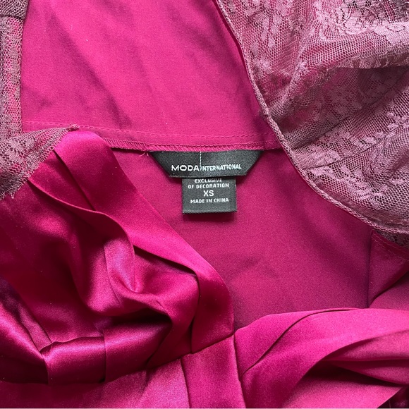 Moda International Blouse - Picture 2 of 5